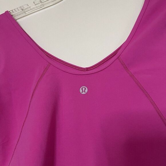 LULULEMON Hot pink v neck short sleeve cropped shirt size 4 - Picture 2 of 4
